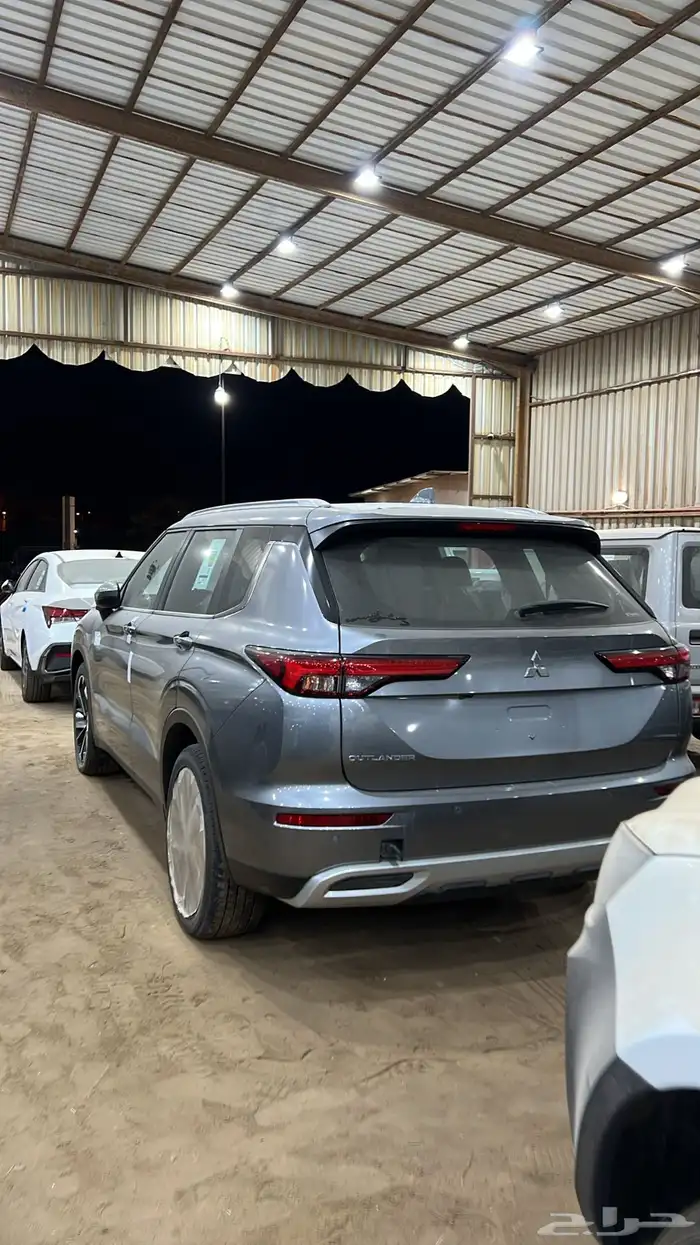 ميتسوبيشي اوتلاندر 2025 نص فل بلس ب 110900 عرض خاص نقاط عميا 9