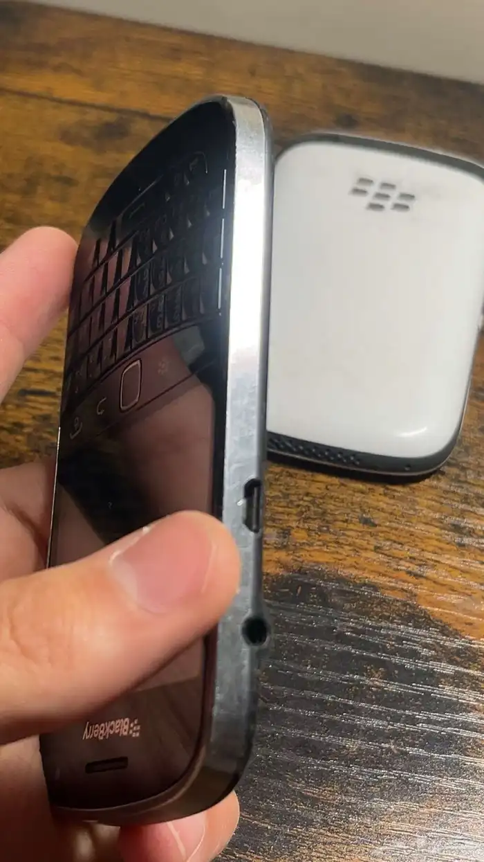 بلاك بيري بولد تم البيع 3