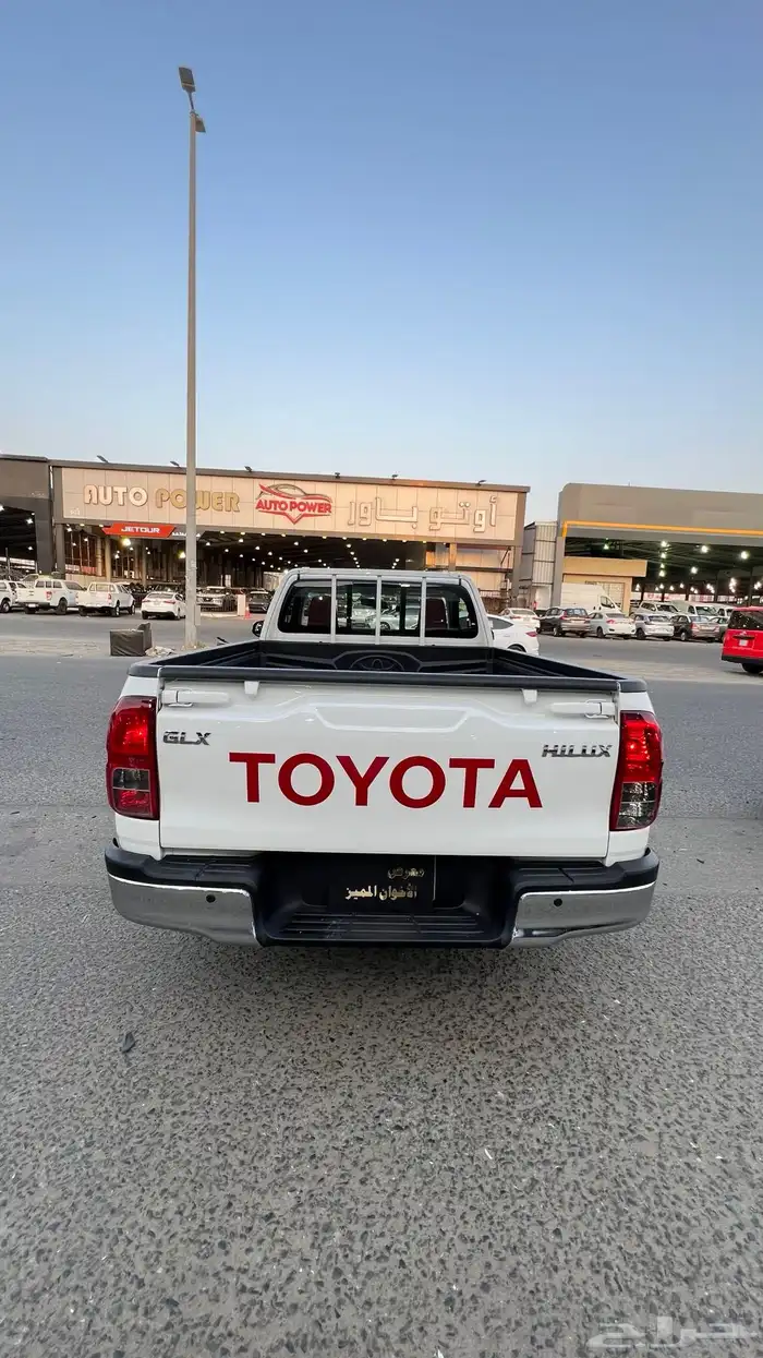 هايلوكس 2023 غماره GLX بنزين 10