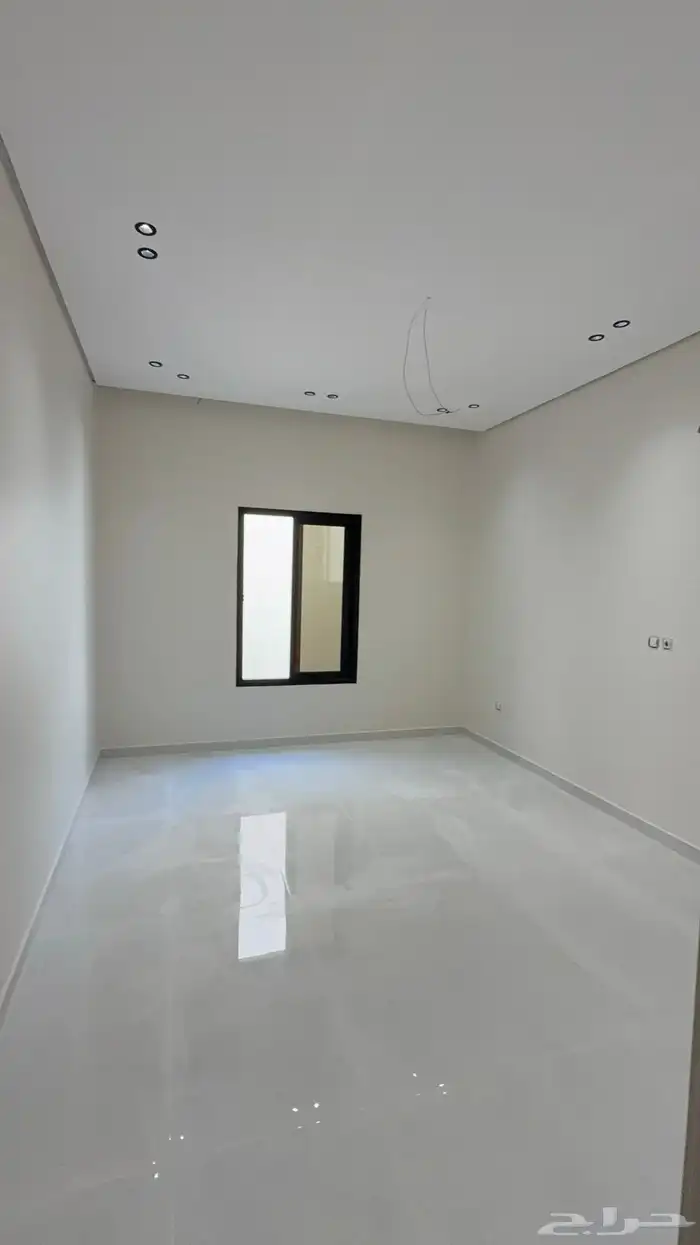 للبيع فيلا شبه منفصله 250 متر بالتاسع تصميم طيب 22