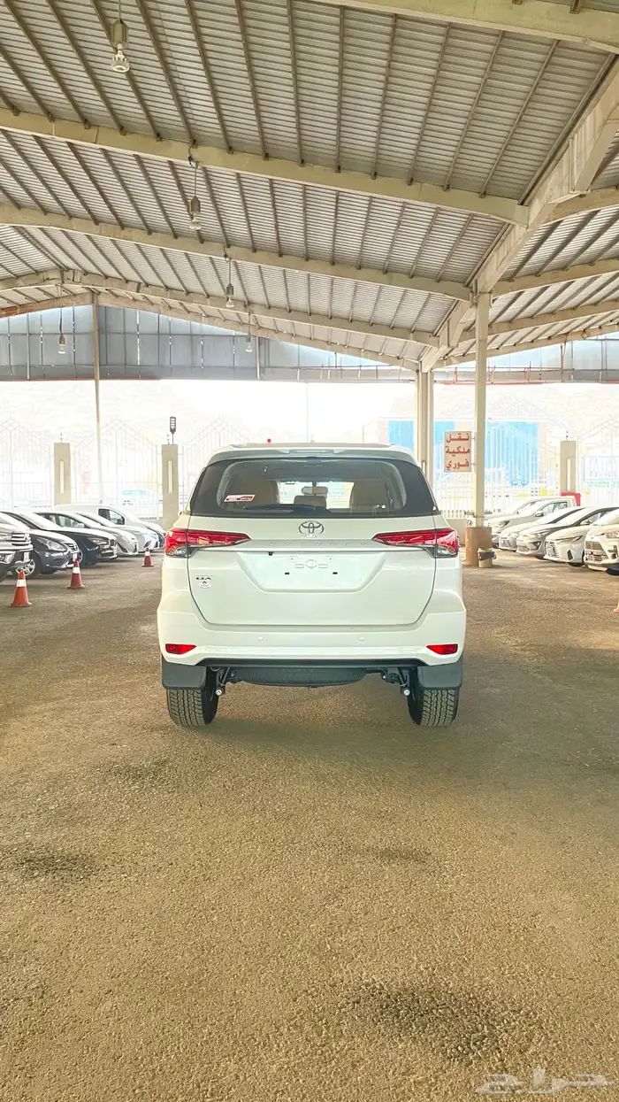 تويوتا فورتشنر بنزين - بدون دبل - 2025 4