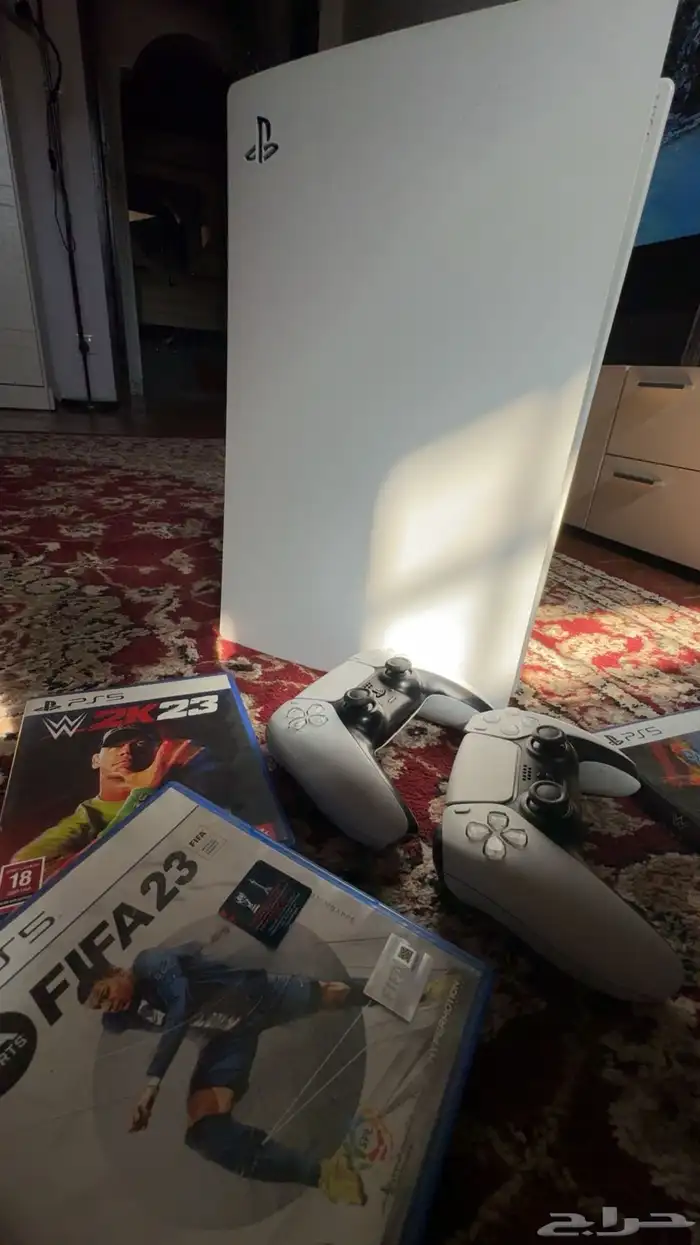 سوني 5للبيع معاها يدتين و6اشرطه 0