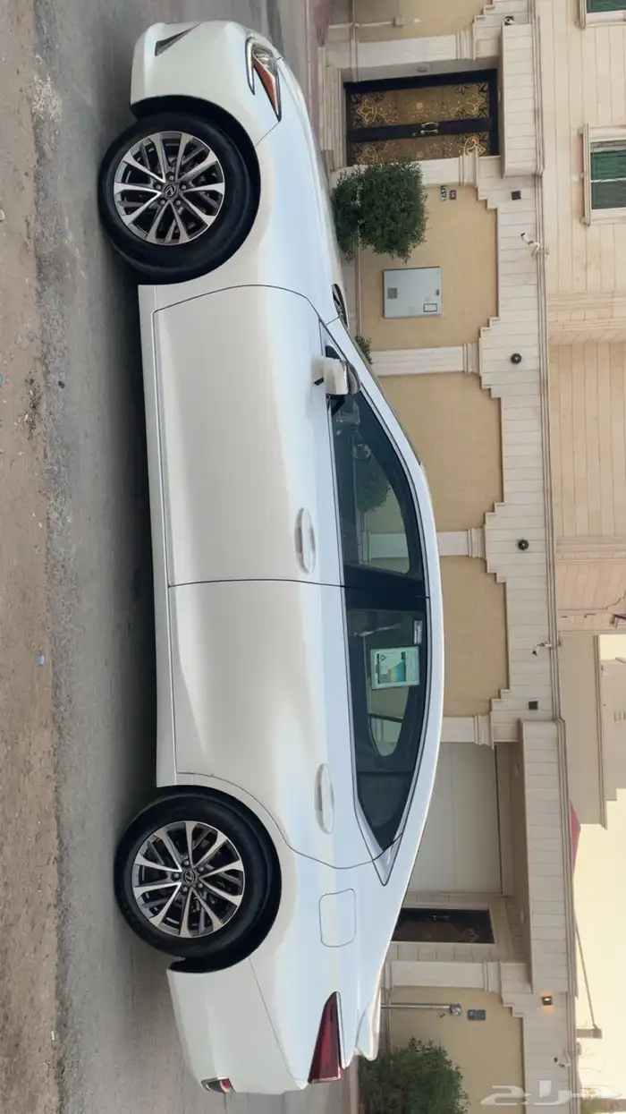 لكزس ES300 البدي والمحركات وكاله 2023 سعودي 7