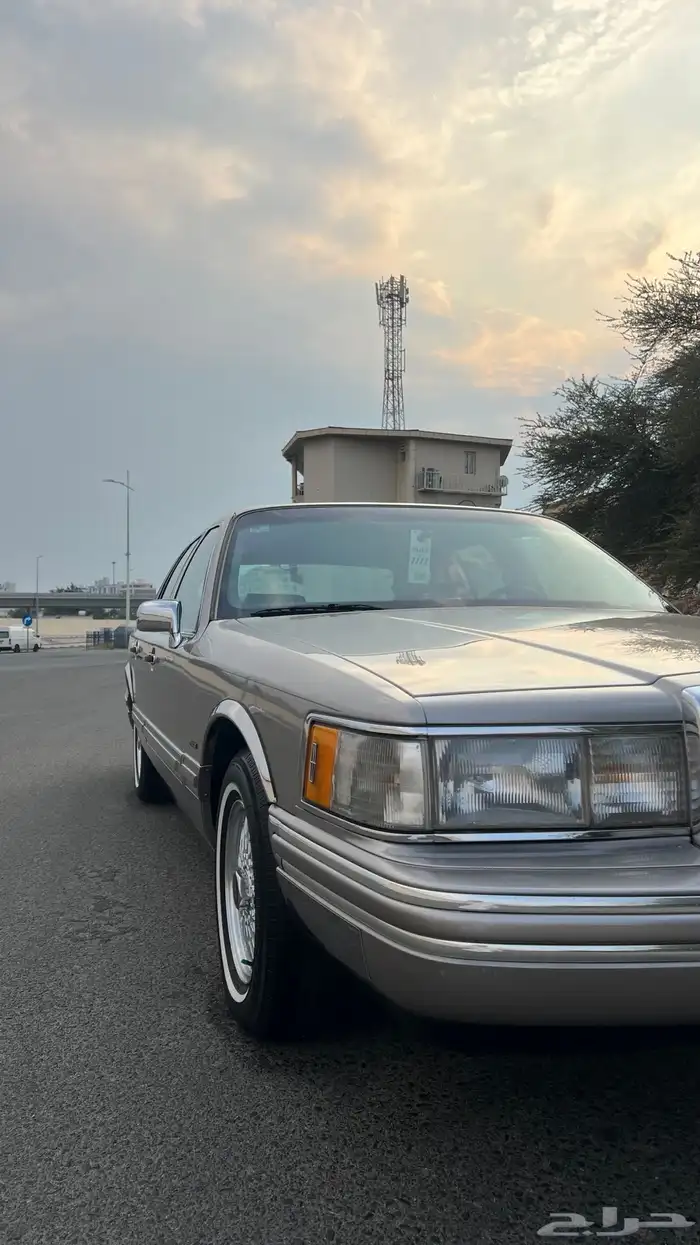 لينكون تاون كار 1994 مخزن 7