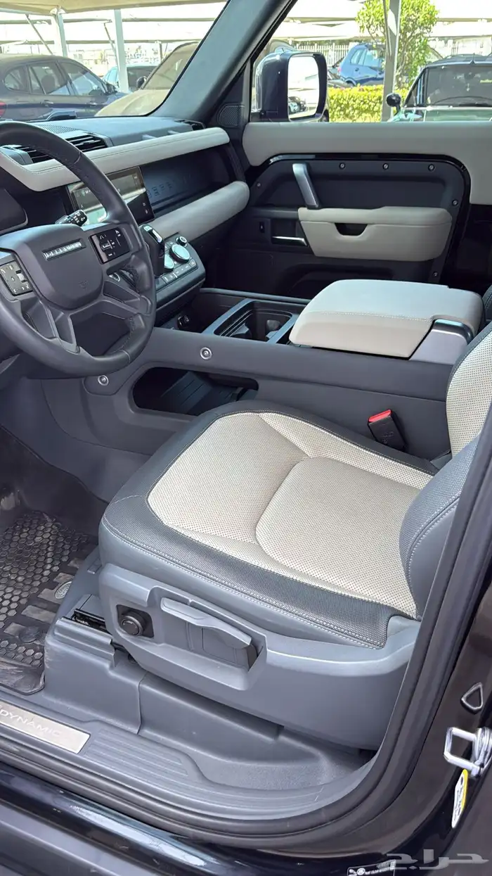 لاند روفر ديفندر 2023 4