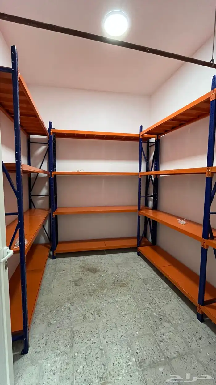 تحتاج مكتب خاص غرفة اجتماعات أو مساحة عمل حتى مستودع وموقف 10