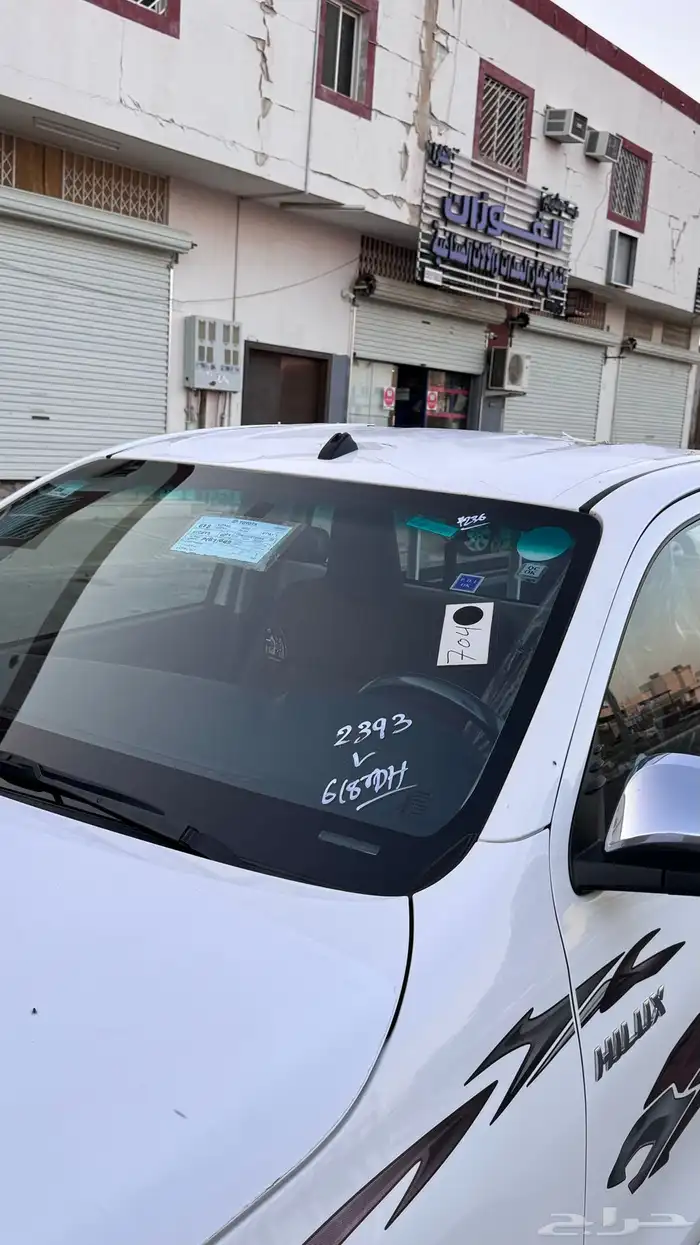 هايلوكس غماره بنزين 2023 5