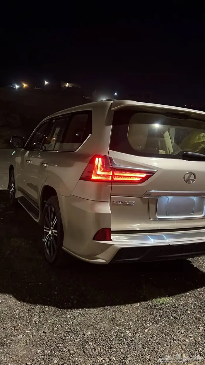 لكزس فل كامل DD اللون ذهبي LX 2016 0