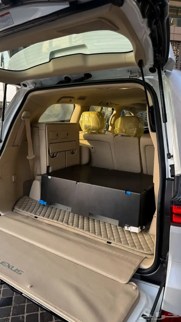 لكزس LX570 سعودي مخزن 2021 15