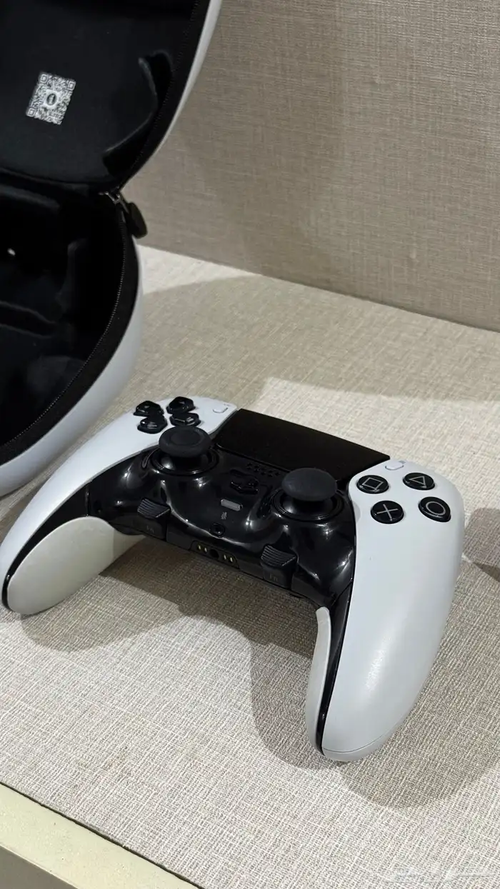 يد بلايستيشن 5 إيدج DualSense Edge 4