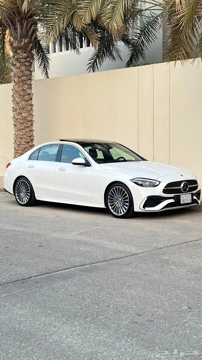 مرسيدس C300 موديل 2023 عداد 6 آلاف كيلو فقط 19