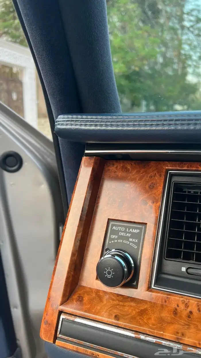 لينكون تاون كار 1994 مخزن 43