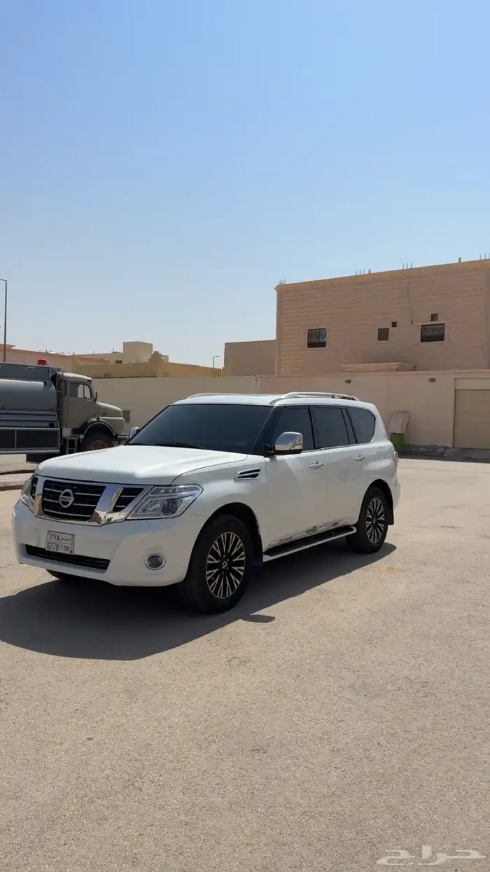 نيسان بلاتينيوم 2010 2