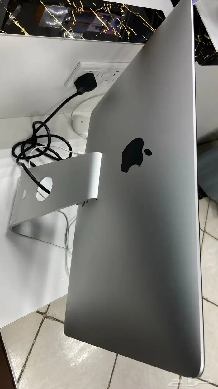 iMac 2017 شبه جديد 1