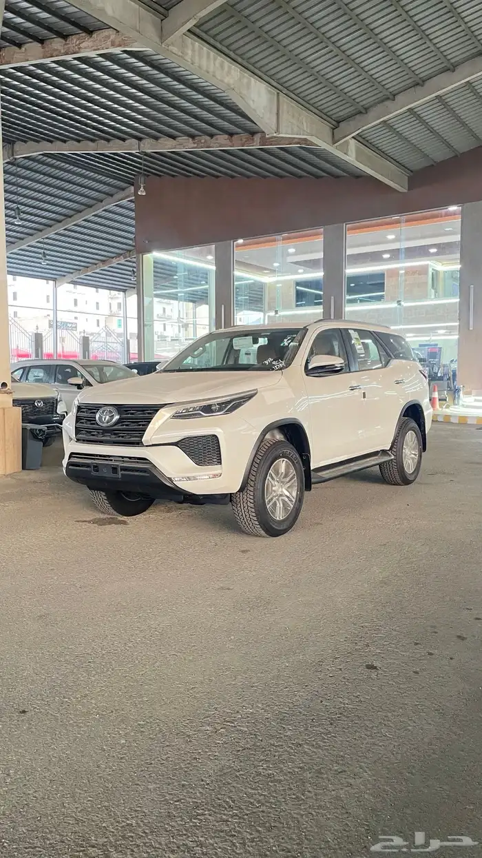 تويوتا فورتشنر بنزين - بدون دبل - 2025 0