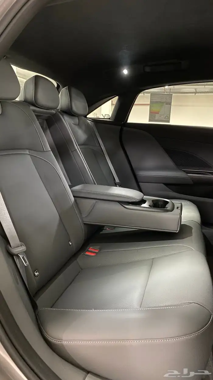 لوسيد اير بيور 2025 37