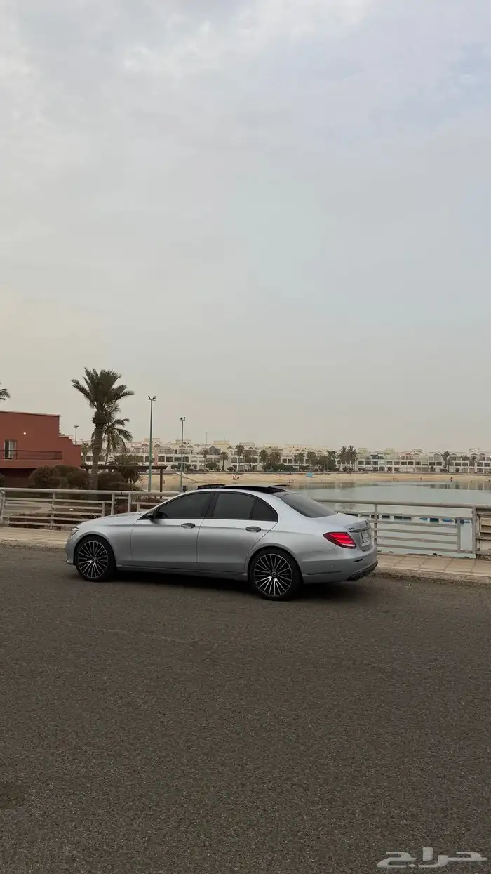 مرسيدس 2018 e300 نظيف 3