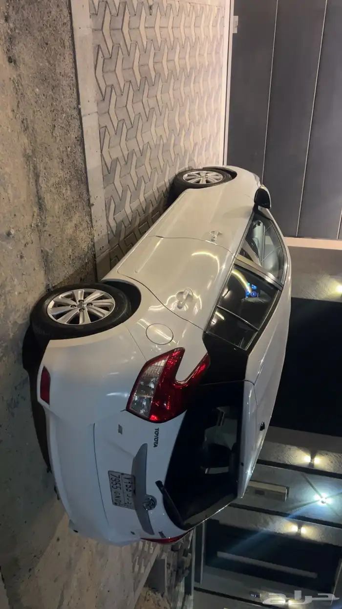 تويوتا يارس 2015 الممشى 200 000 والسعر المطلوب 27000 2