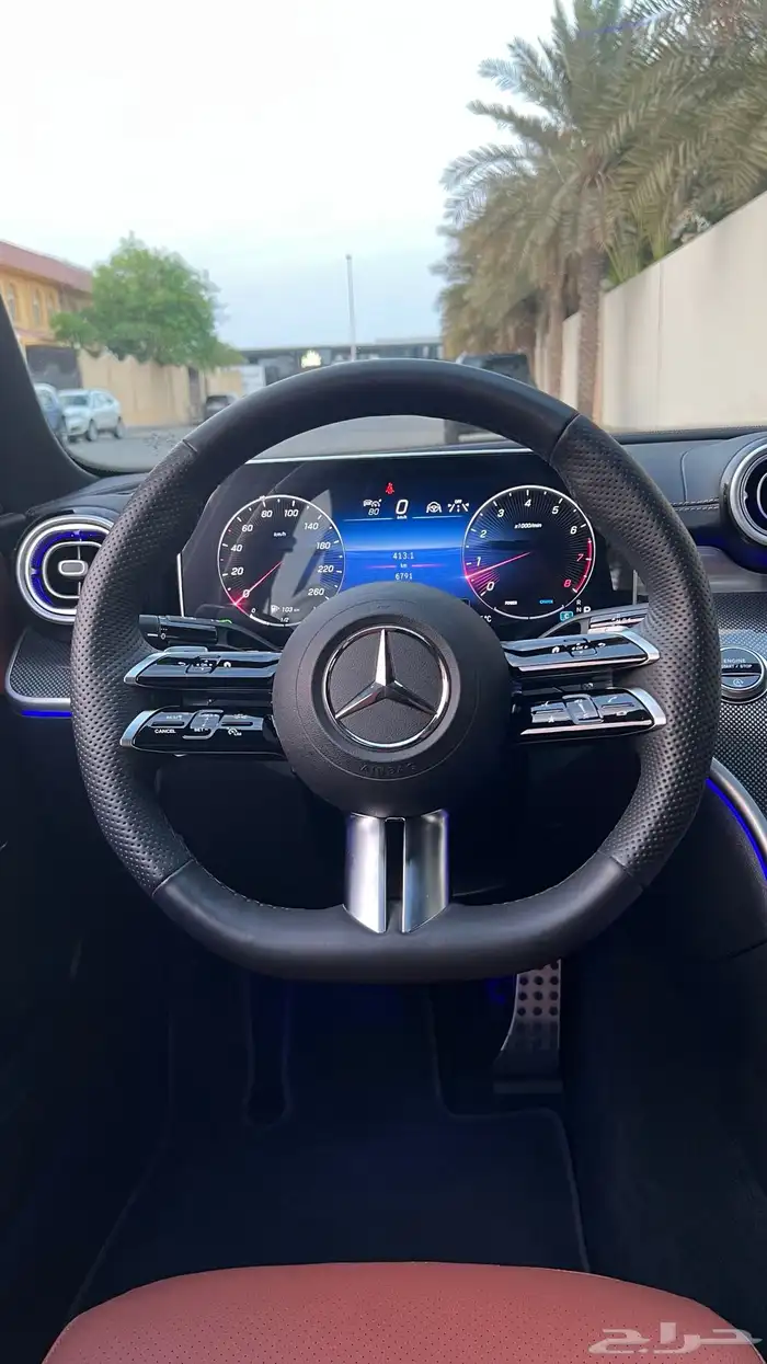مرسيدس C300 موديل 2023 عداد 6 آلاف كيلو فقط 42