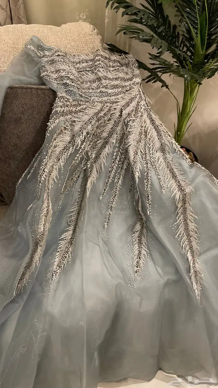 فستان ملكه 1