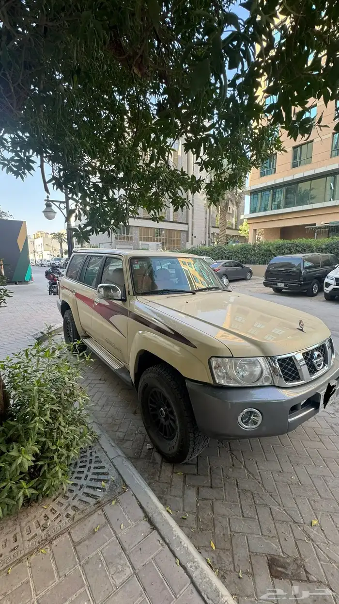 للبيع نيسان باترول 2017 سفاري تماتيك 4