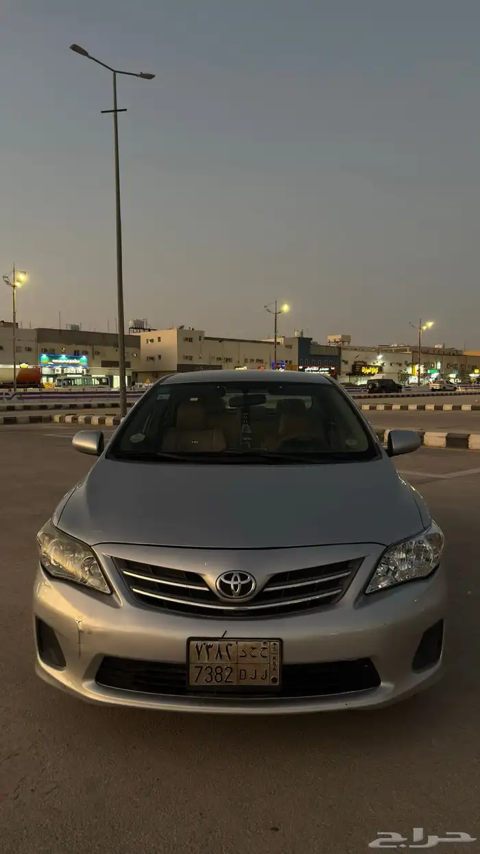 كورولا 2013 للبيع نظيفة 2