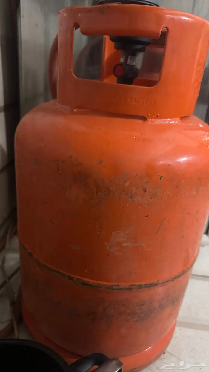 سرير بالمرتبه ومكيف وبوتاجاز بالفرن وغساله للبيع 4