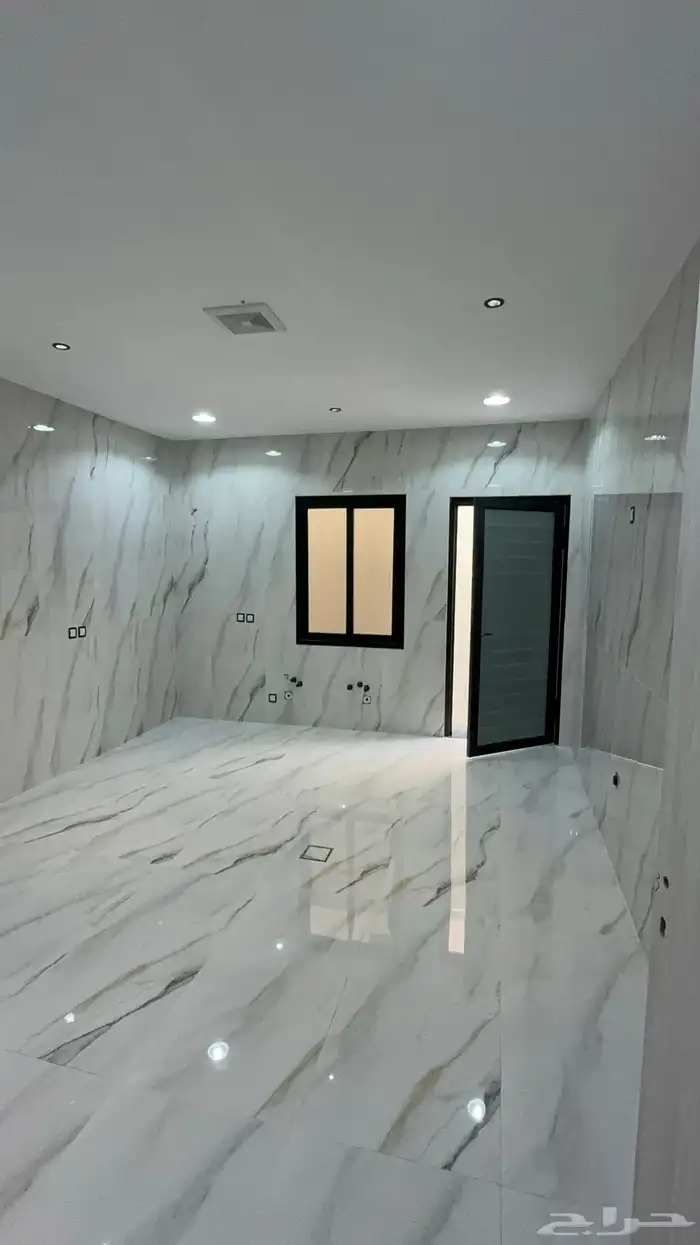 للبيع فيلا شبه منفصله 250 متر بالتاسع تصميم طيب 14