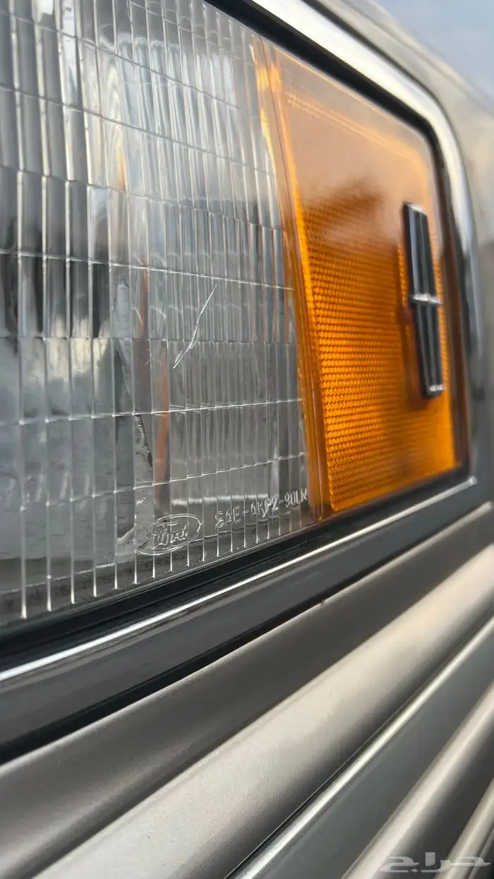 لينكون تاون كار 1994 مخزن 27