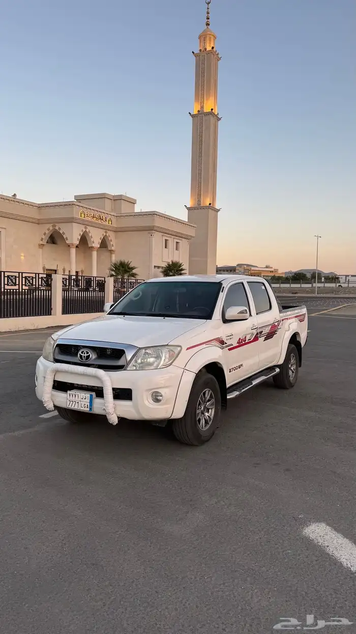 هايلكس 2011 دبل سعودي عبدالطيف جميل 4