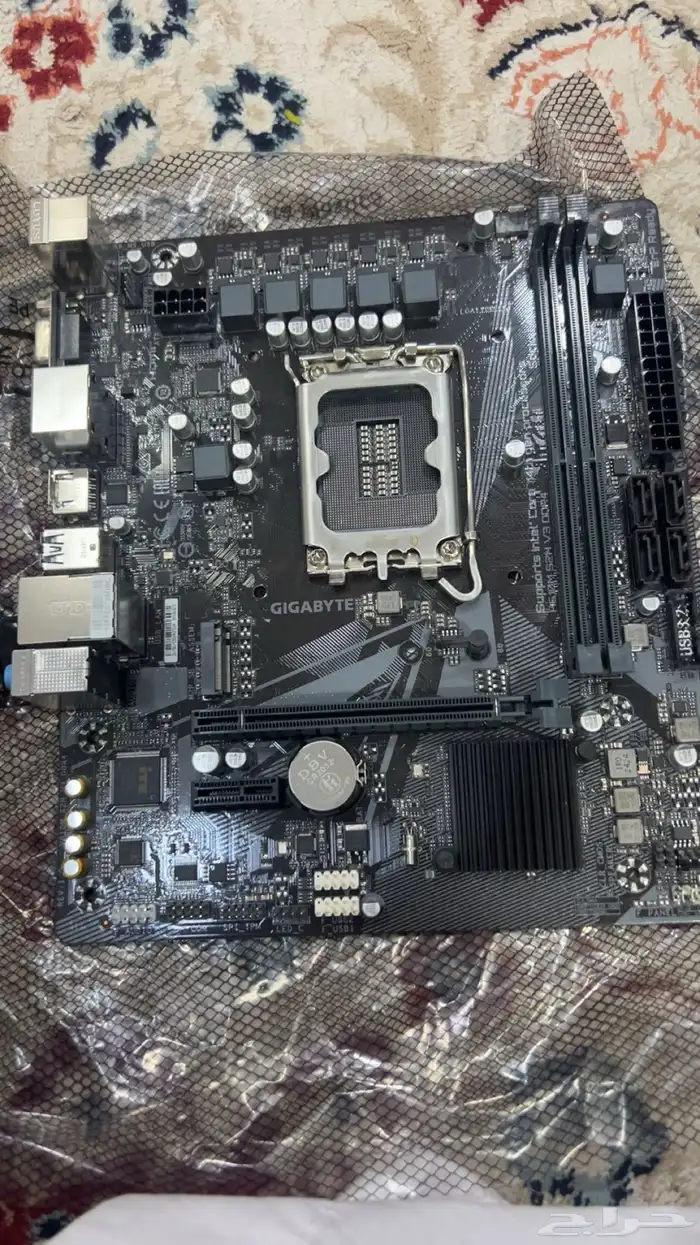 للبيع مذربورد من gigabyte 0