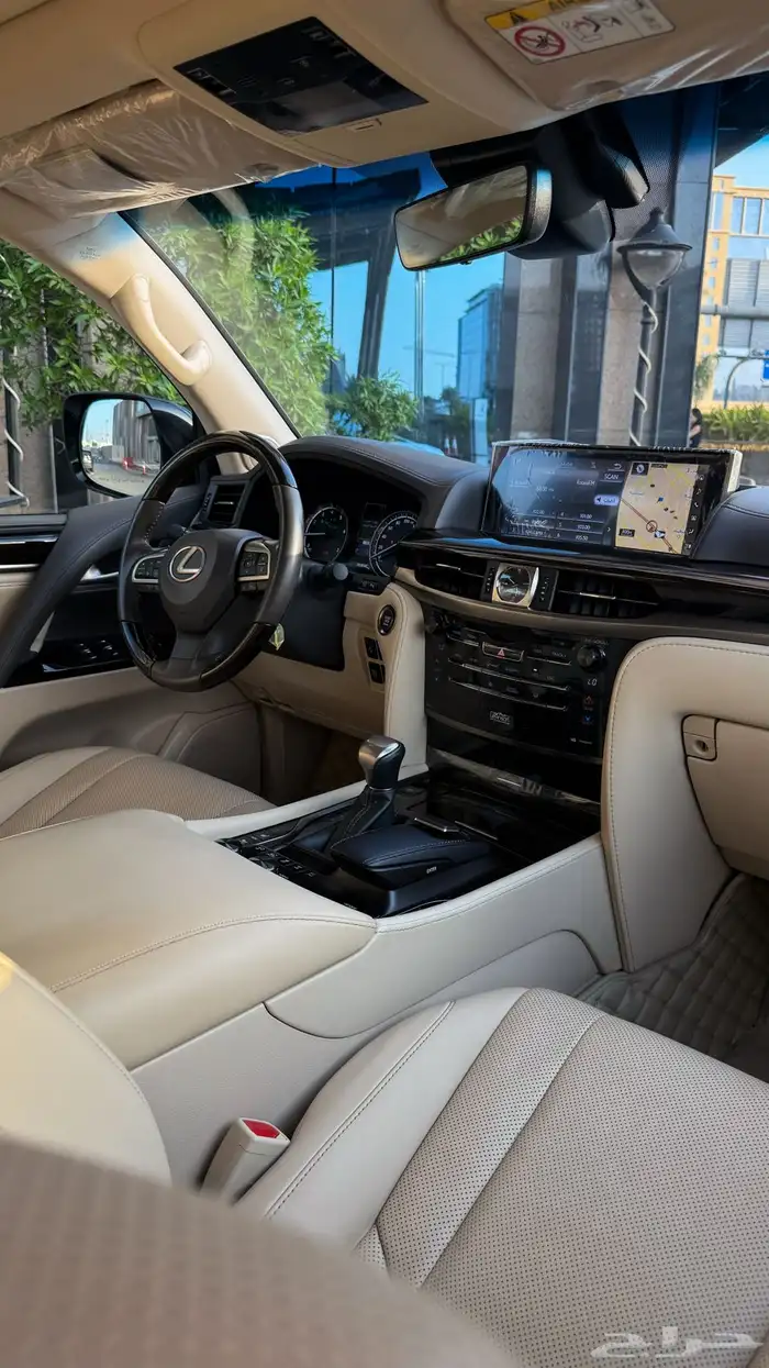 لكزس LX570 سعودي مخزن 2021 10