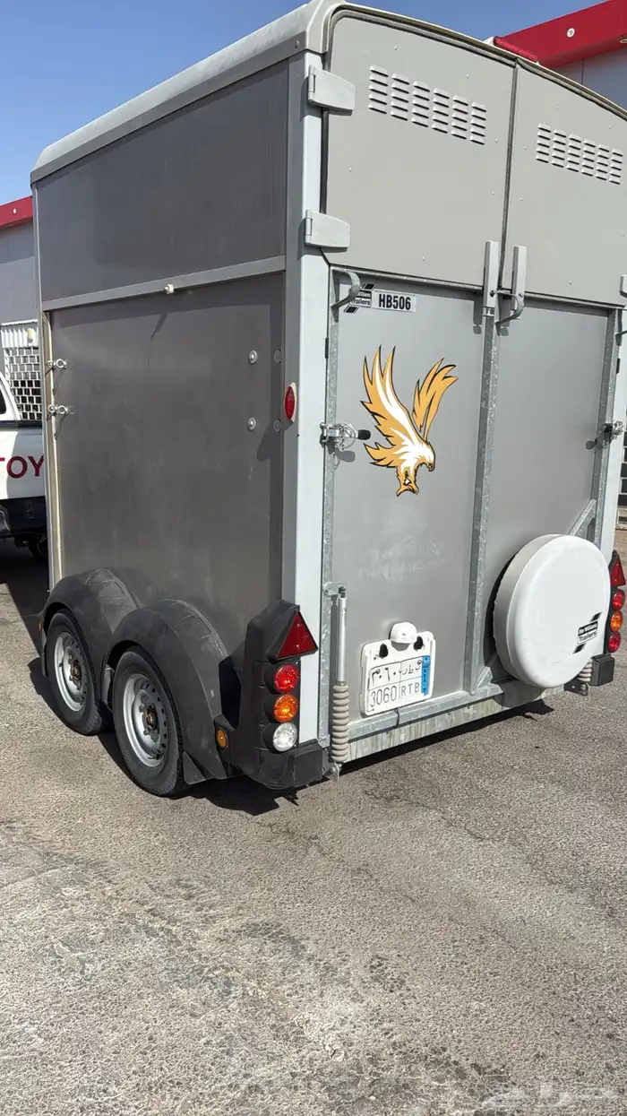 عربة نقل خيول 0