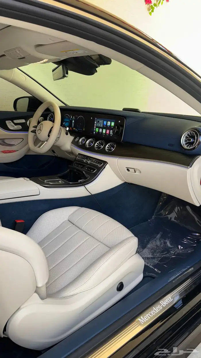 مرسيدس كوبيه ديزل E300 موديل 2023 فل كامل 0