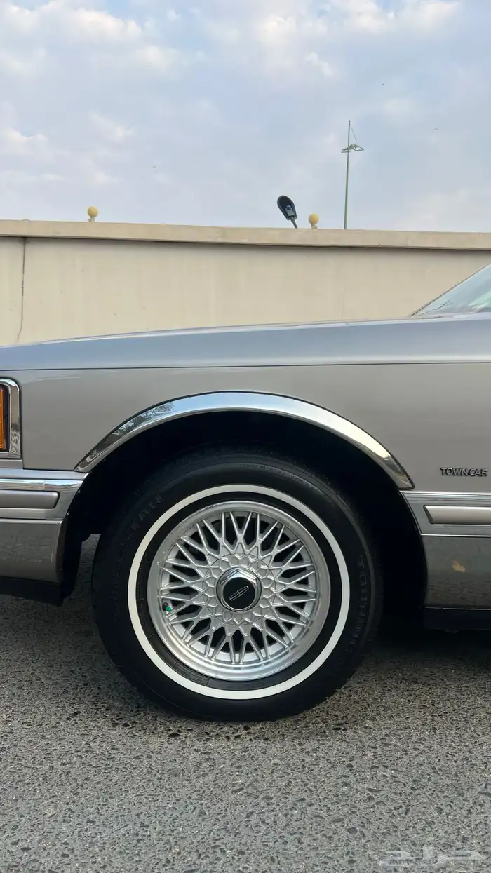 لينكون تاون كار 1994 مخزن 21