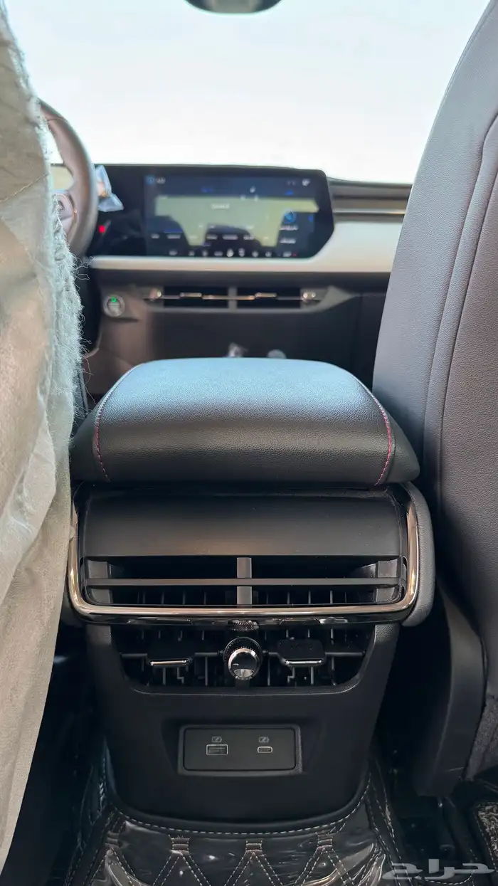 للبيع فورد تورس ترند 2025 8