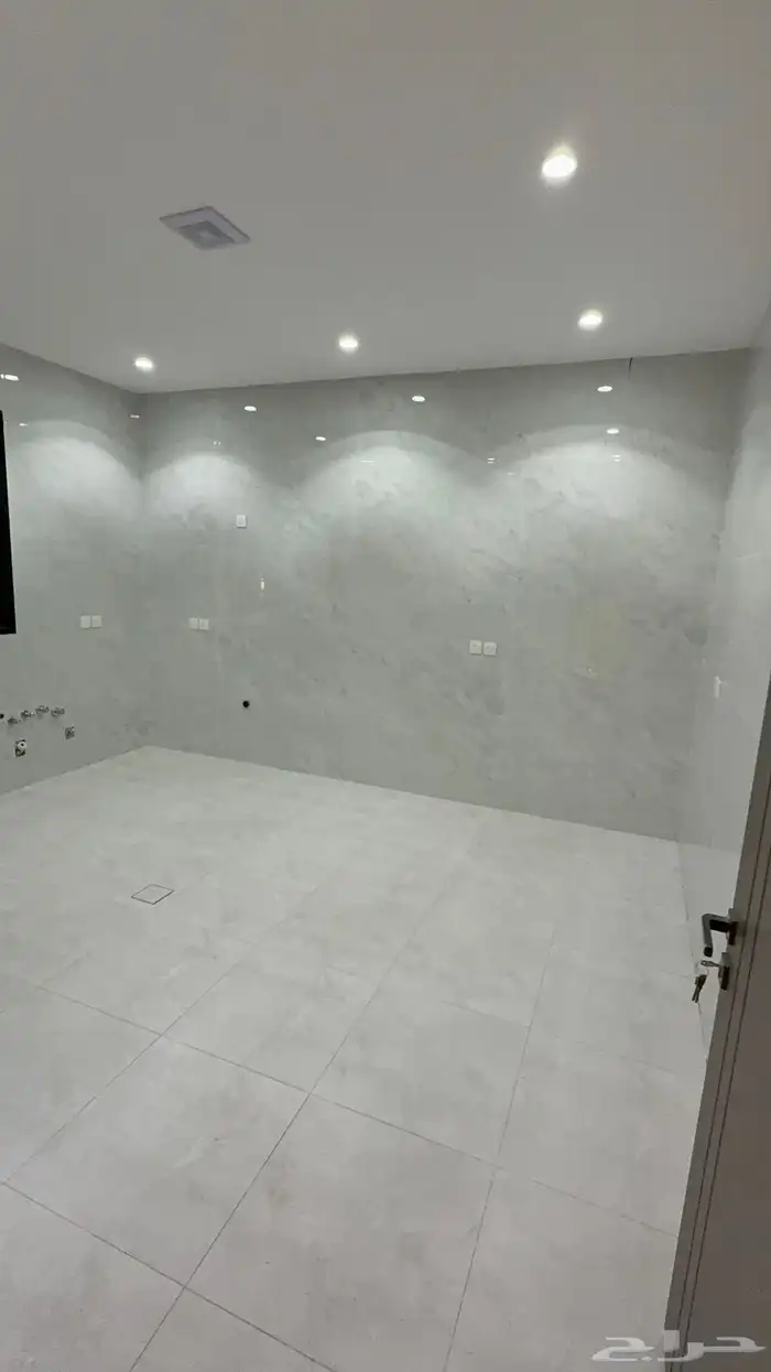 للبيع فيلا دوبلكس منفصله 325 متر مرتبه بالشعله 18