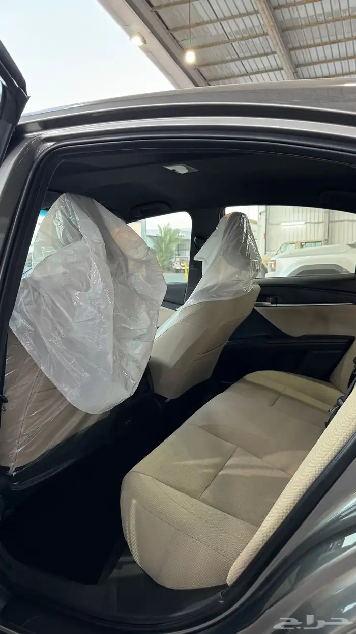 تويوتا كامري 2025 بنزين E جنوط بصمة سعودي تيتانيوم داخلي بيج 3