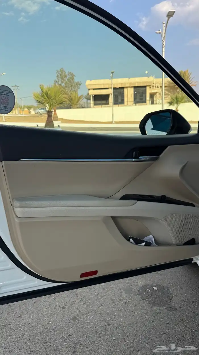 للبيع كامري مخزنه 14