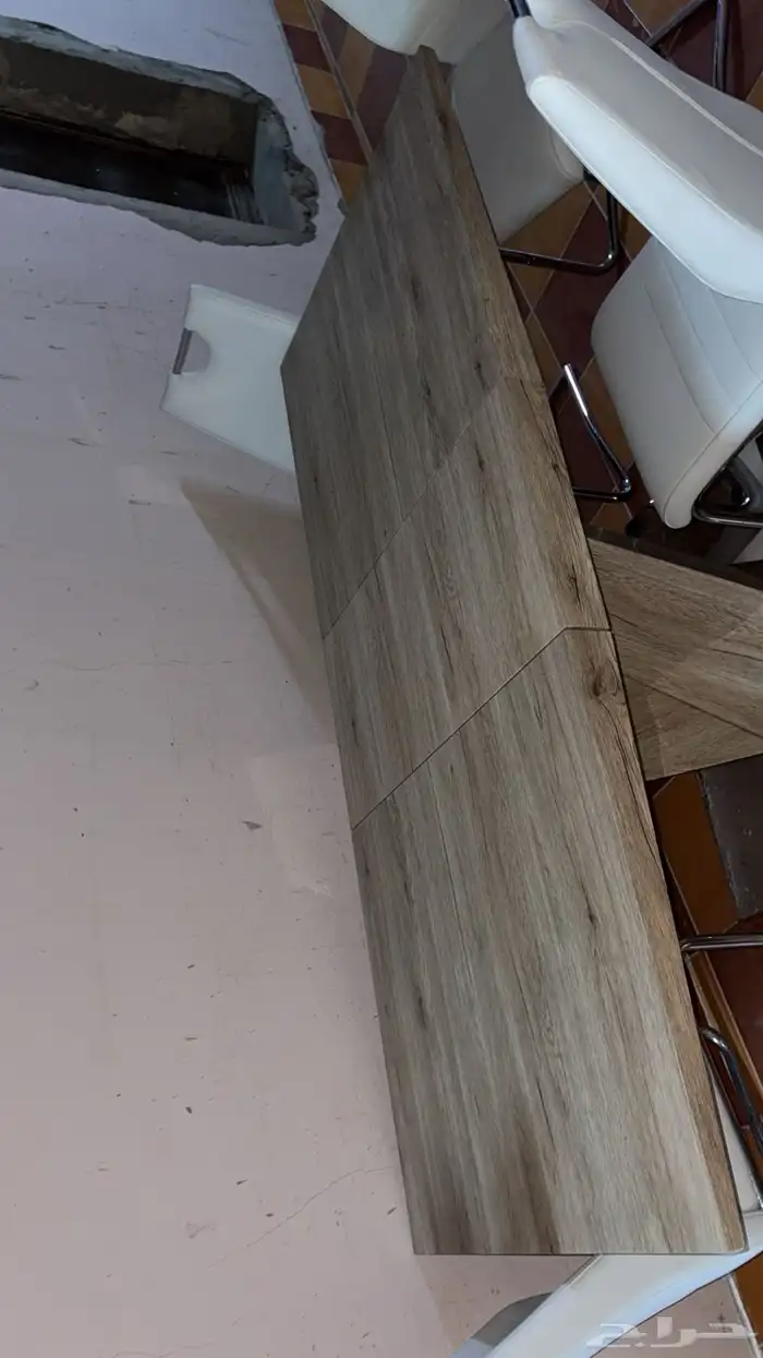 طاولة طعام 3