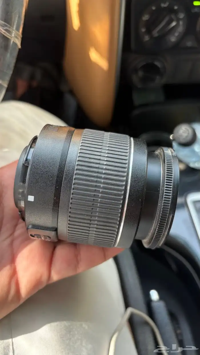 عدسه كانون 1