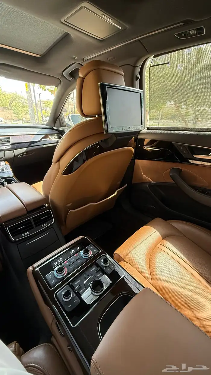 أودي A8 ممشى قليل 2015 10