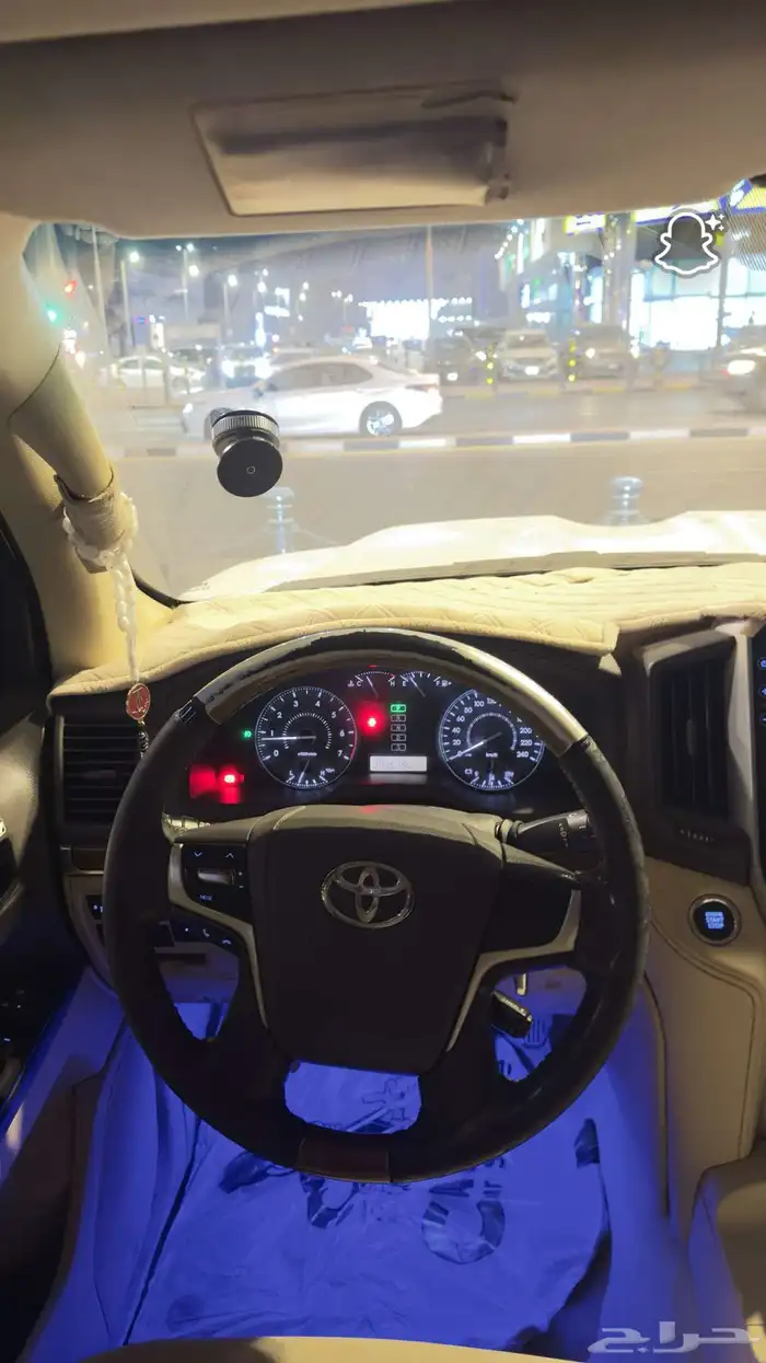 لاند كروزر 7