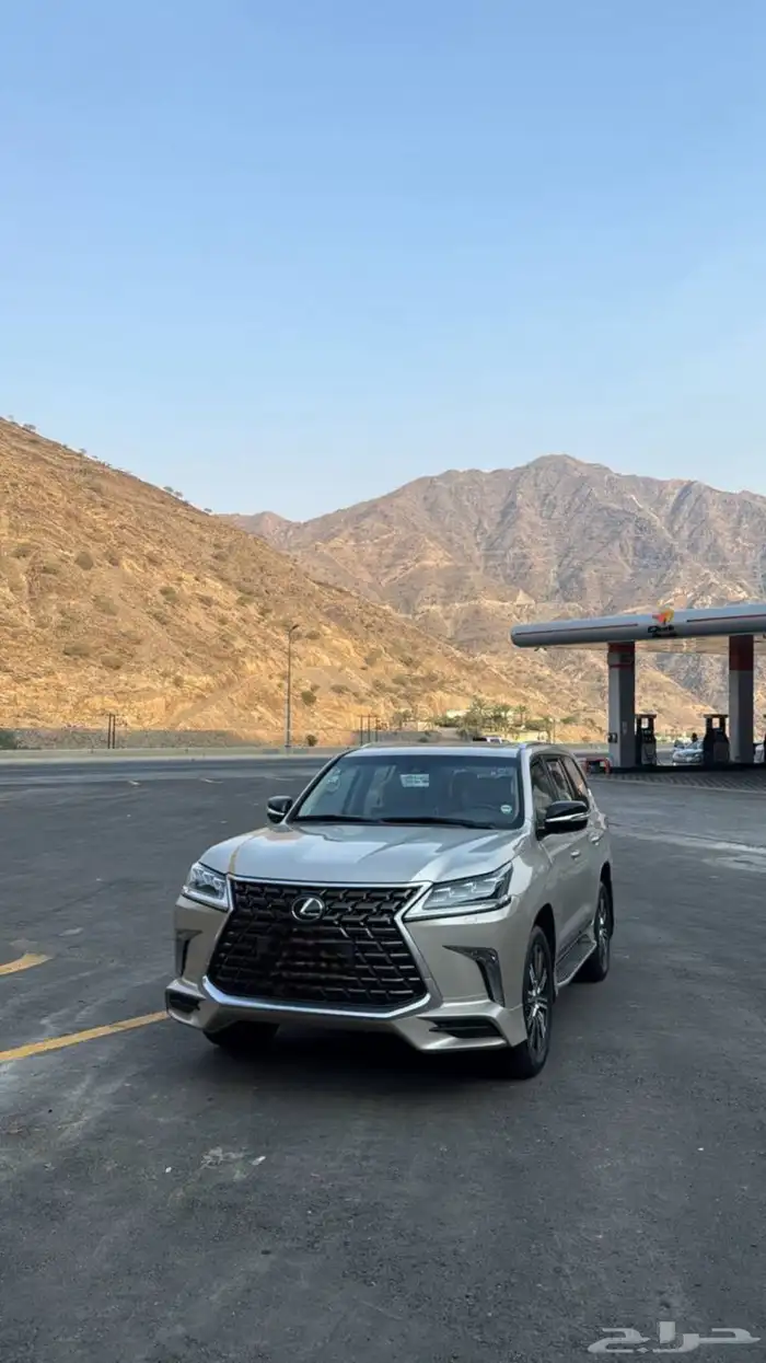 لكزس فل كامل DD اللون ذهبي LX 2016 4