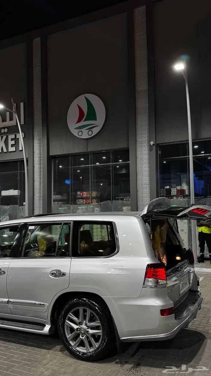 لكزس LX570 2014 فل DD 23