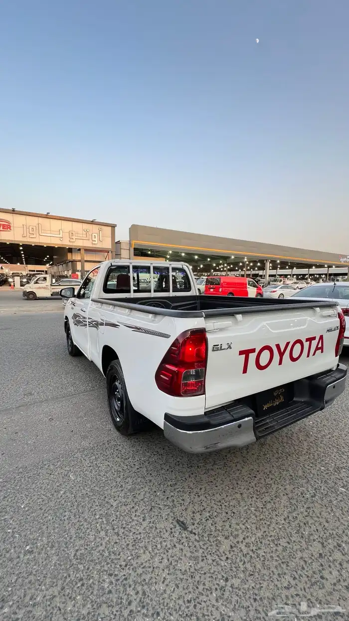 هايلوكس 2023 غماره GLX بنزين 6