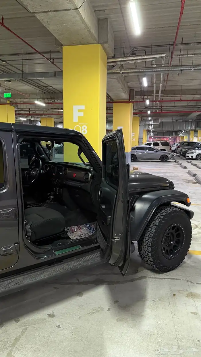 للبيع جيب رانجلر نظيف جدا 3