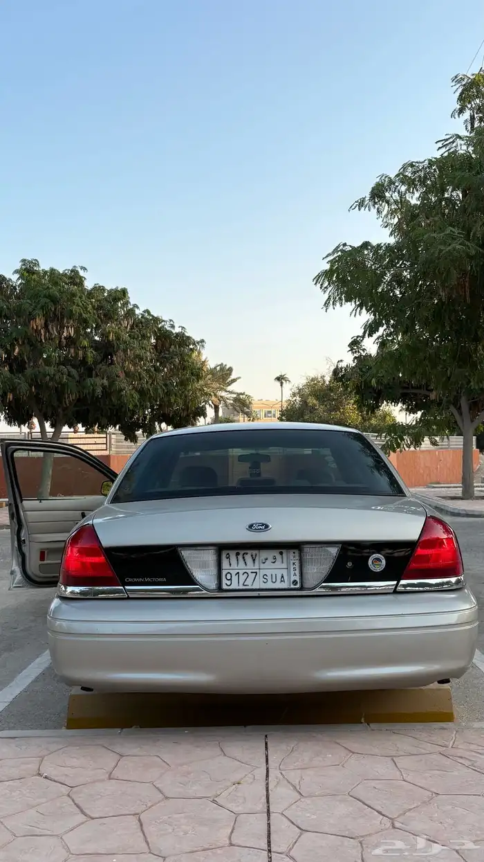 فورد فكتوريا للبيع 3