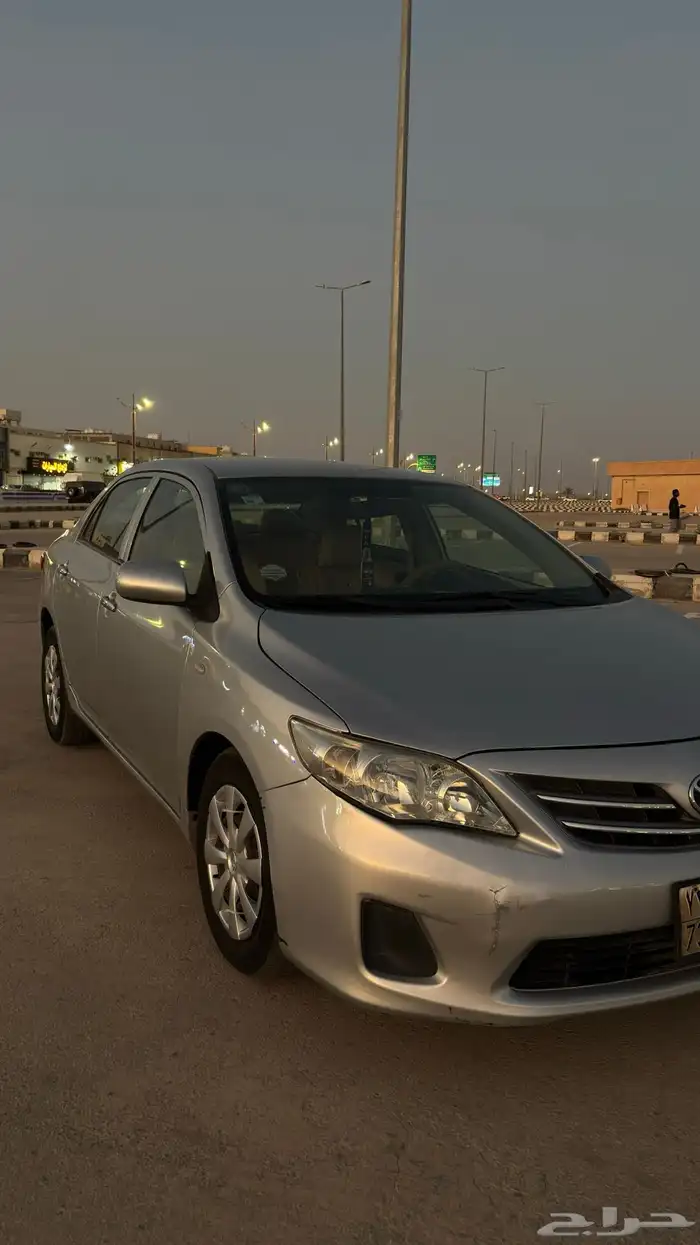 كورولا 2013 للبيع نظيفة 3