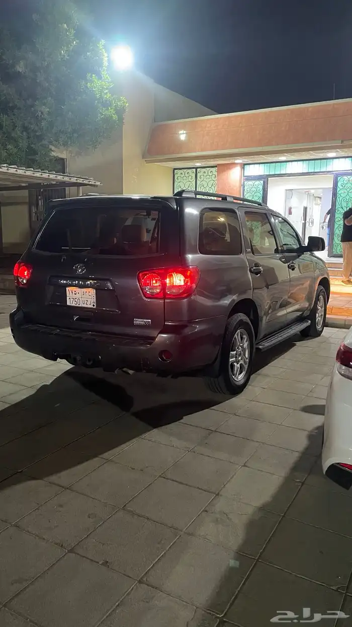 للبيع سكويا 2015 نضيف 2